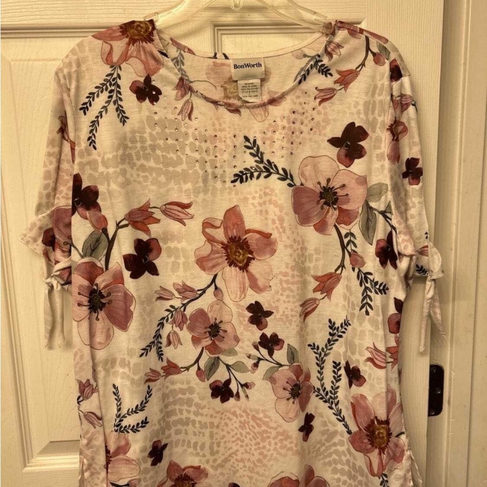 Bon Worth Lavendar Floral Women's Top